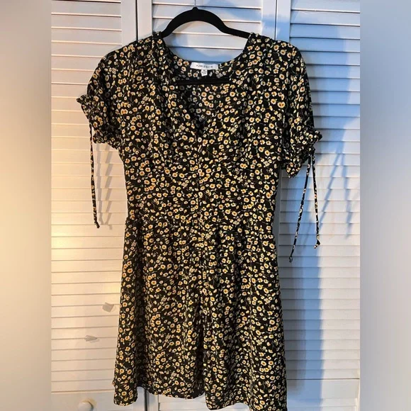 Sundress - Picture 7 of 10